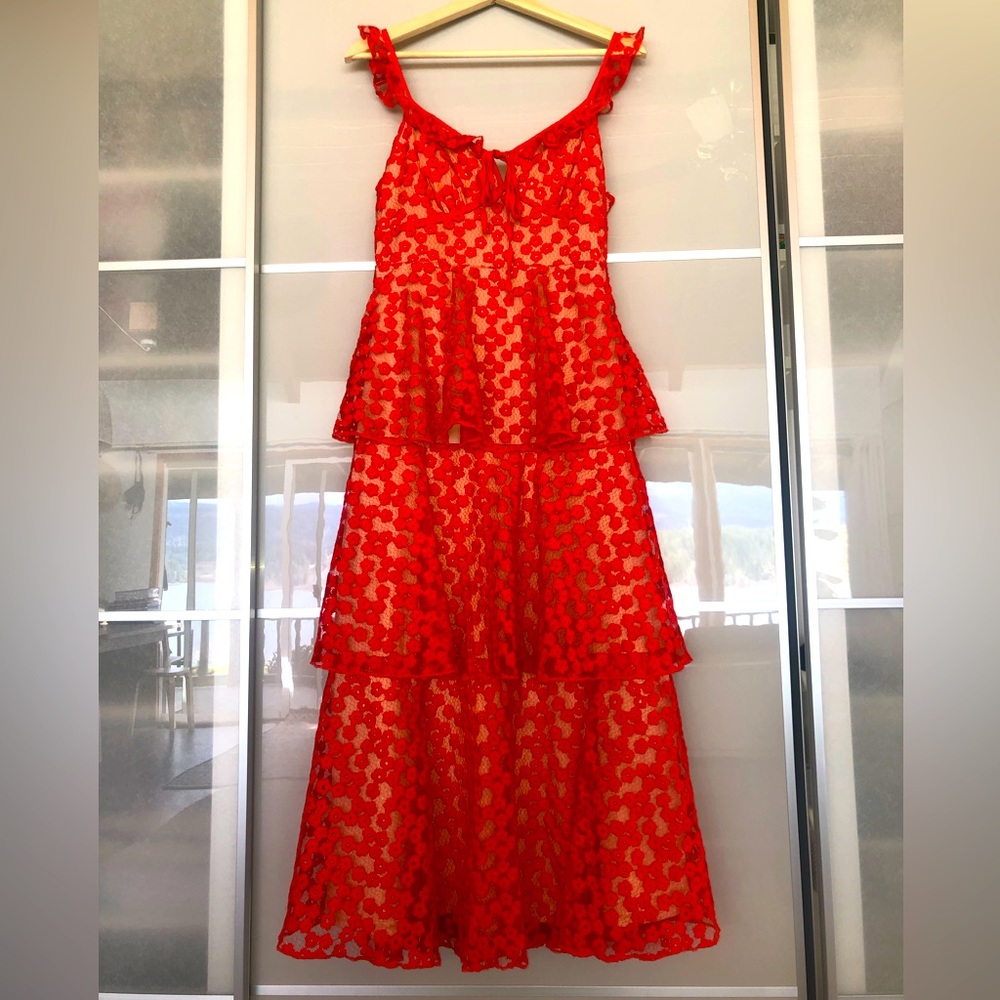 Lulu’s Bright Red Embroidered Overlay Tiered Sleeveless Midi Dress (Medium)
